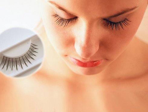 £9 for Twin Pack of Professional Handmade Lashes with Free Delivery (Value £26, Save 65%)