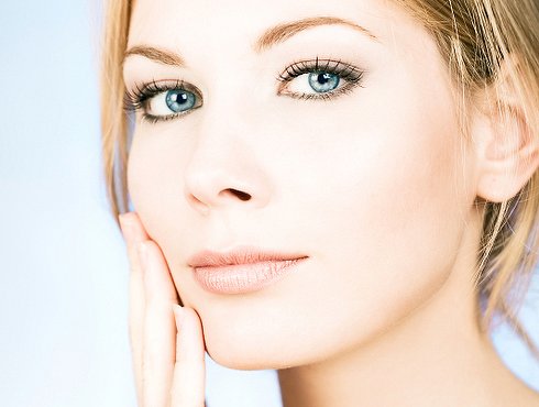 £59 for Three Microdermabrasion Treatments with a Collagen Face Mask (RRP £255.00, Save 77%)